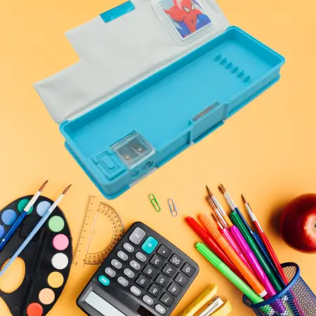 0UcqZvZzo9gZD7G024zF4YG96CxmM1roAjFTNiYD.webp Cartoon Multi-functional Geometry Box with Calculator & Double Sharpener ( default, Standard ).