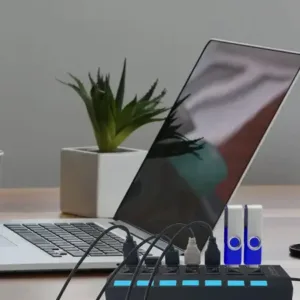USB Splitter Multi Port USB 2.0 Hub, 7 Port with Independent On/Off Switch and LED Indicators USB A Port Data Hub, Suitable for PC Computer Keyboard Laptop Mobile HDD, Flash Drive Camera etc.